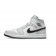 Jordan Skor Jordans 1 Mid Grey Fog' (W) White vit BQ6472 015