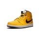 Jordan Skor Jordans 1 Mid Taxi Yel UNIVERSITY GOLD guld 554724 700