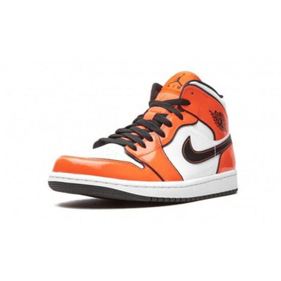 Jordan Skor Jordans 1 Mid SE “Turf Orange” TURF ORANGE DD6834 802