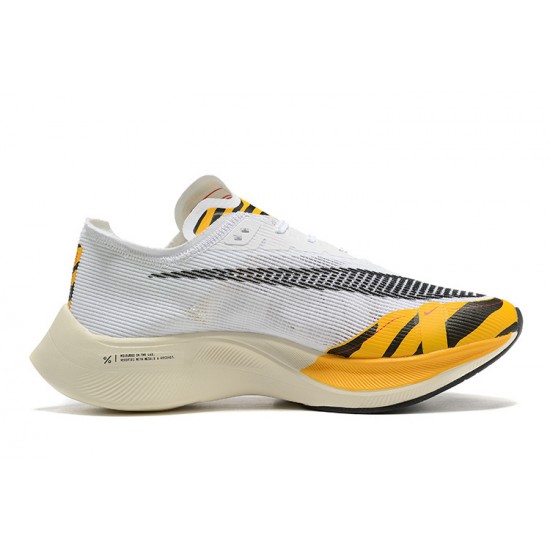 Dam/Herr Nike ZoomX VaporFly NEXT Vit Orange Skor 